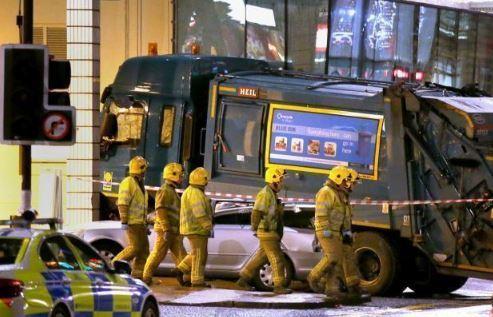 Glasgow bin lorry crash: Council sues First Bus as hearing for tragedy begins