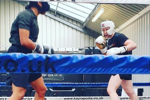 Hannah Rankin in training with Omarah Taylor at the Edge Performance Institute in preparation for this Friday’s double world title fight in London (Photo - @team_rankin on Instagram)