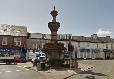 The Smollett Fountain at the junction of Main Street and Bank Street in Alexandria (Photo - Street View)