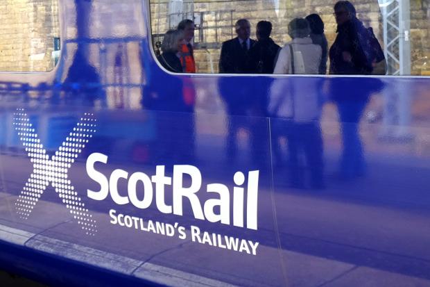 Train between Dalreoch and Balloch are off