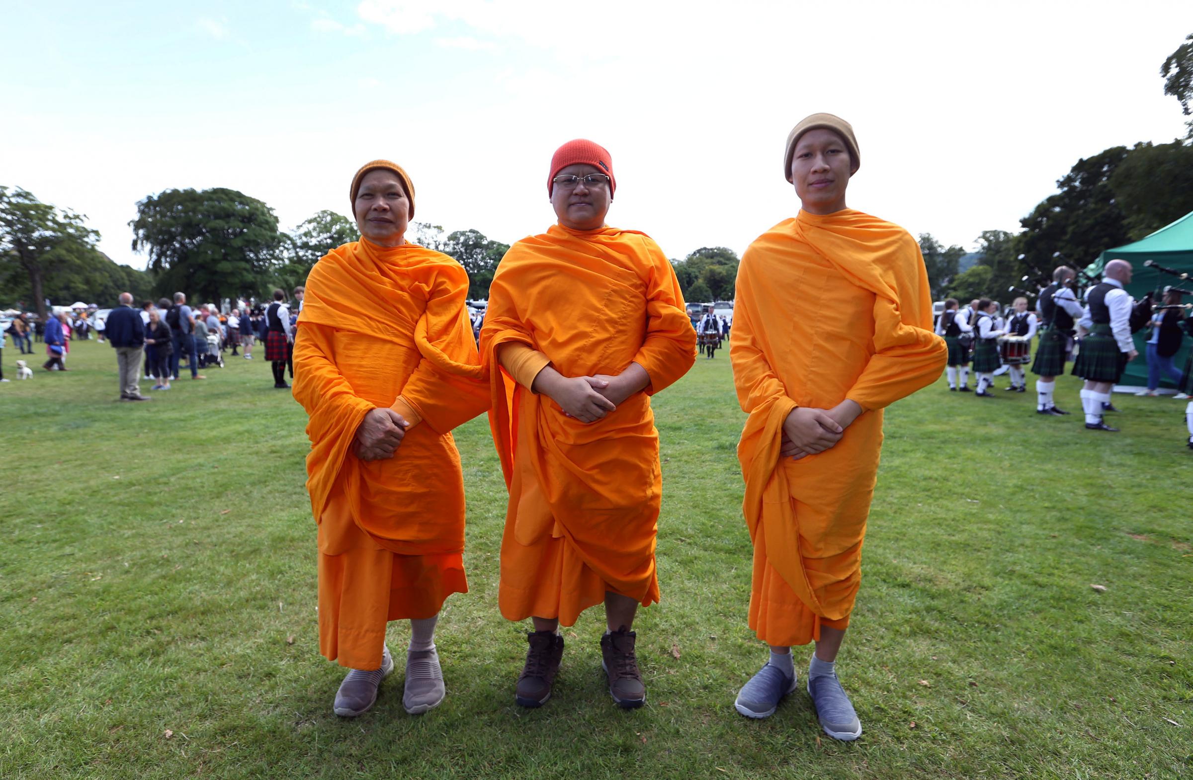 Wat Phra Dhammakaya monks sampled the Scottish culture